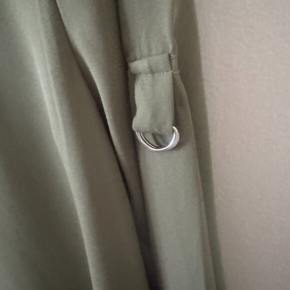 NWOT- Women's Chiffon V-Neck Business Casual Blouse with Cuffed Sleeves - Picture 7 of 8